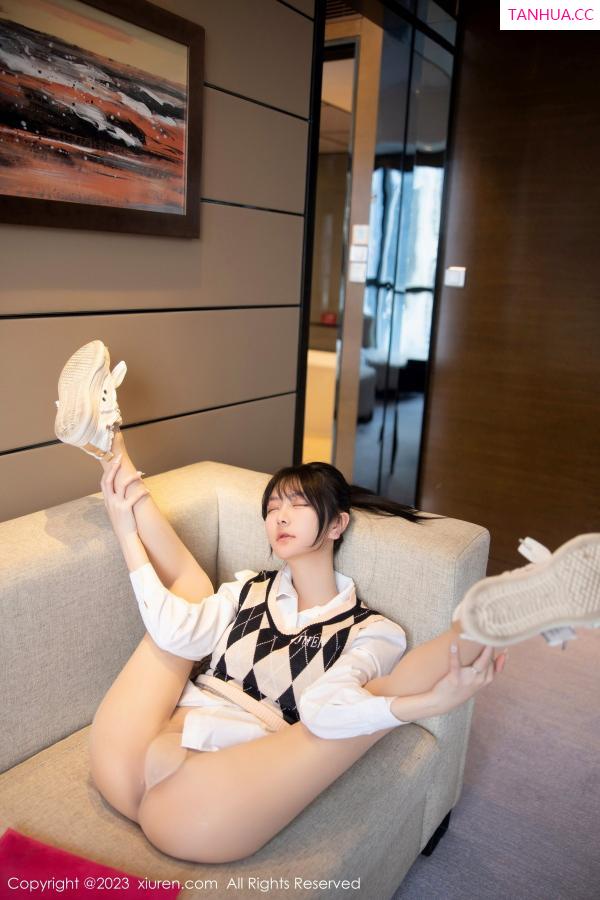   [XiuRen]高清写真图 2023.02.27 No.6329 谢小蒽 短裙美腿第25张图片